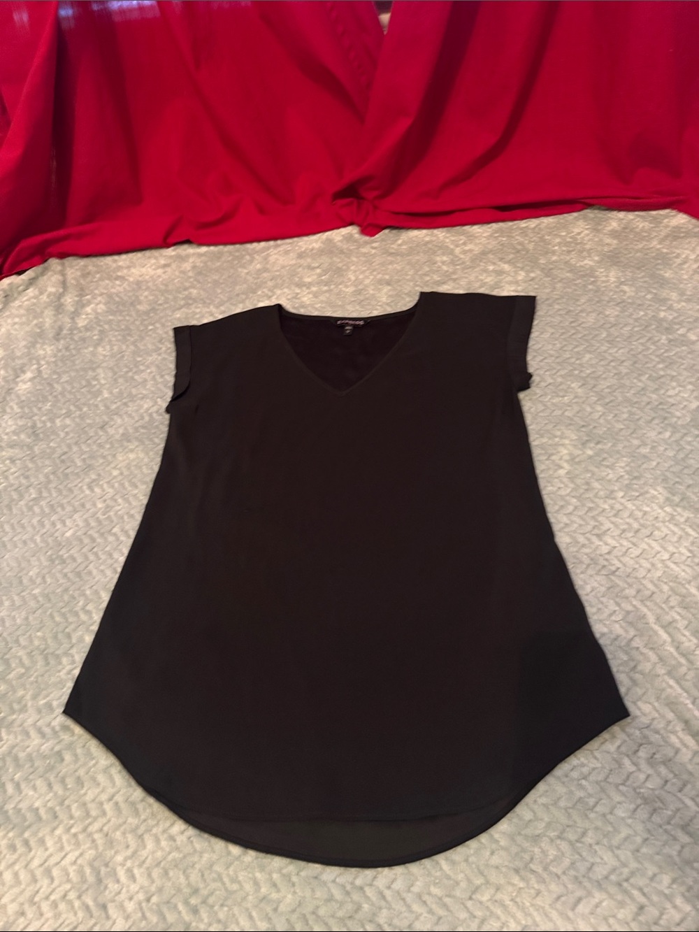 Express Black V-Neck Cap Sleeve Tunic Top